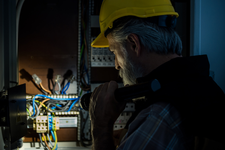 Emergency Electricians Checklist: Essential Services for Safety